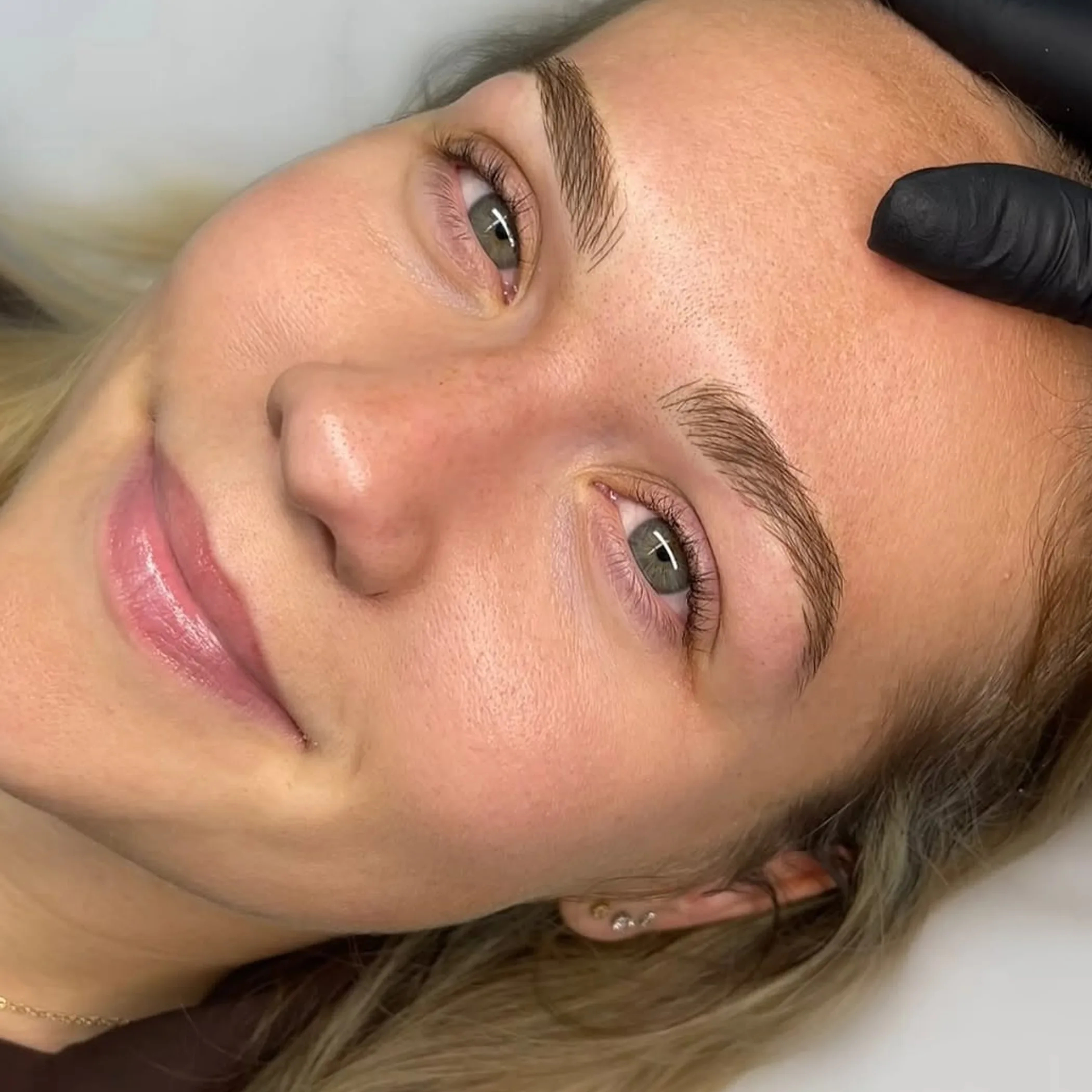 cosmetic brow tattooing